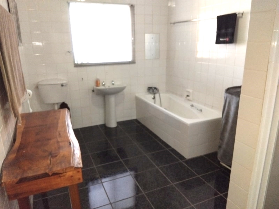 4 Bedroom Property for Sale in Riversdale Western Cape